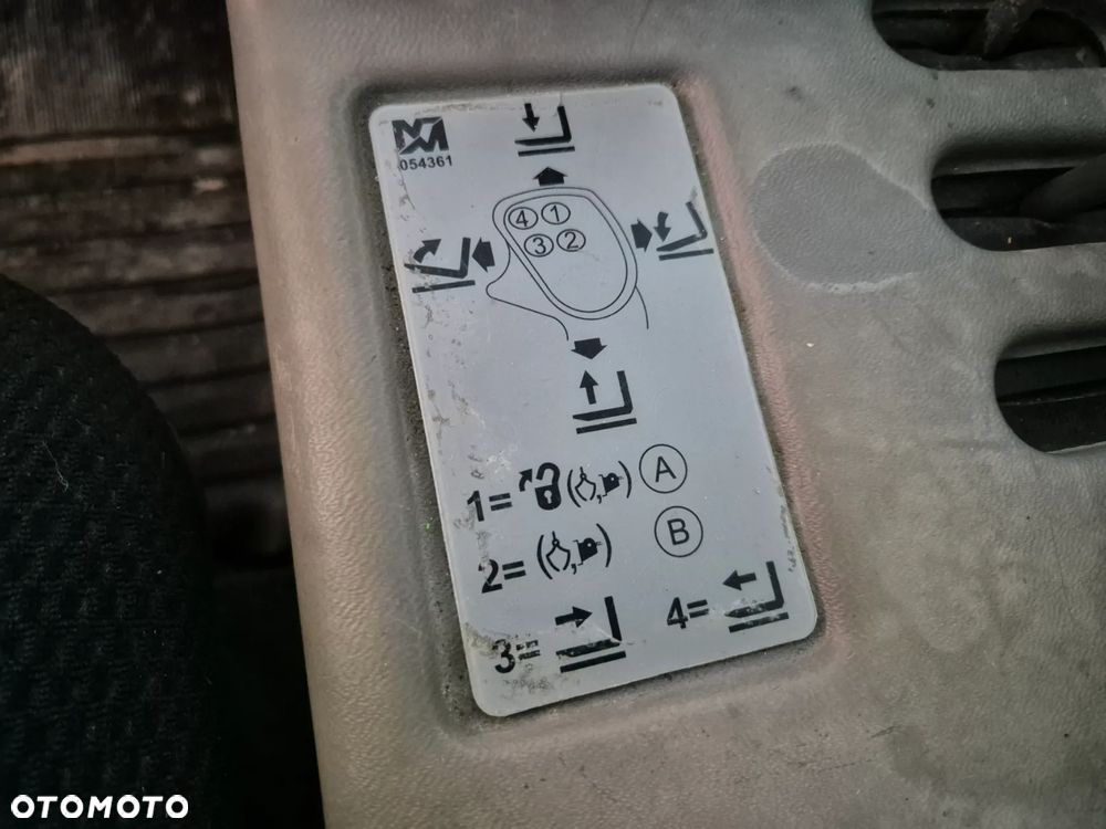Merlo P 40.9 K Panoramic 4x4 Ładowarka Teleskopowa z Niemiec - 16