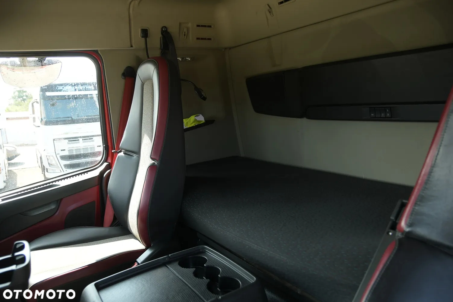 Volvo FMX 450 - 25