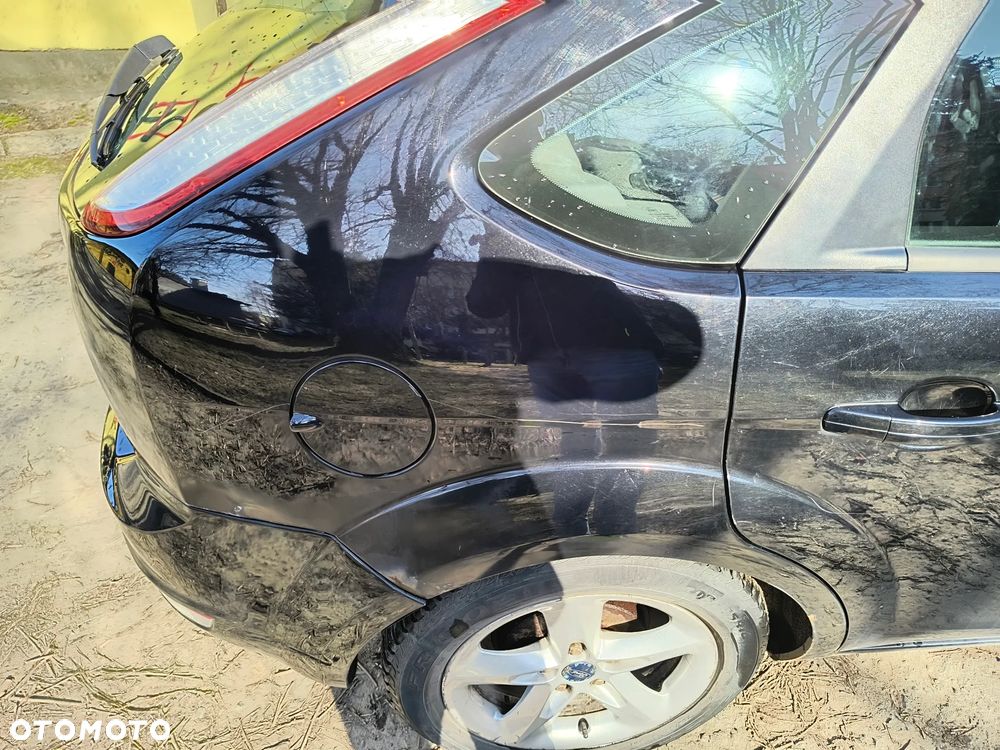 Ford Focus 1.6 Ambiente - 17