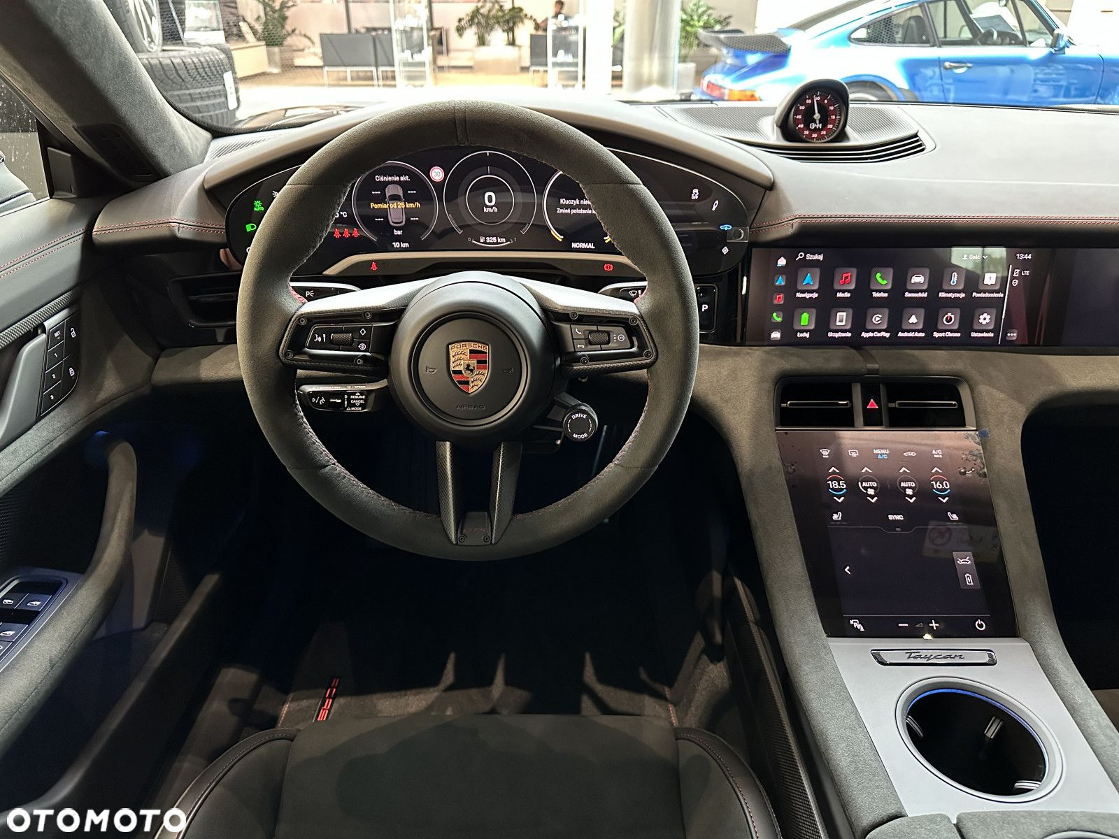 Porsche Taycan GTS Sport Turismo - 15