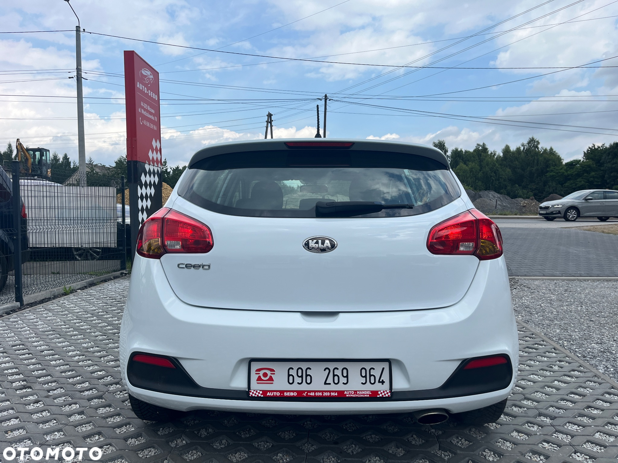 Kia Ceed - 15
