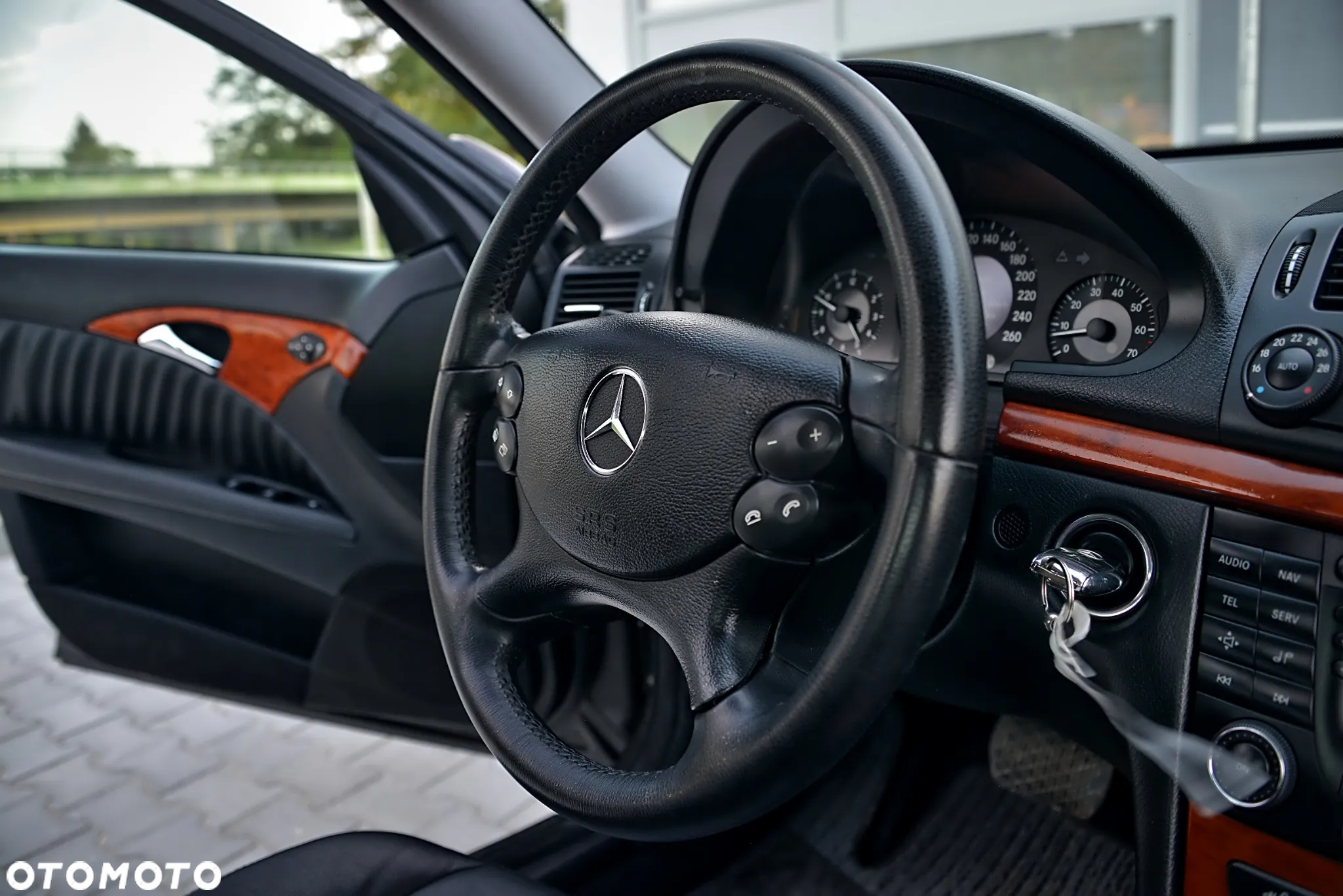 Mercedes-Benz Klasa E - 34