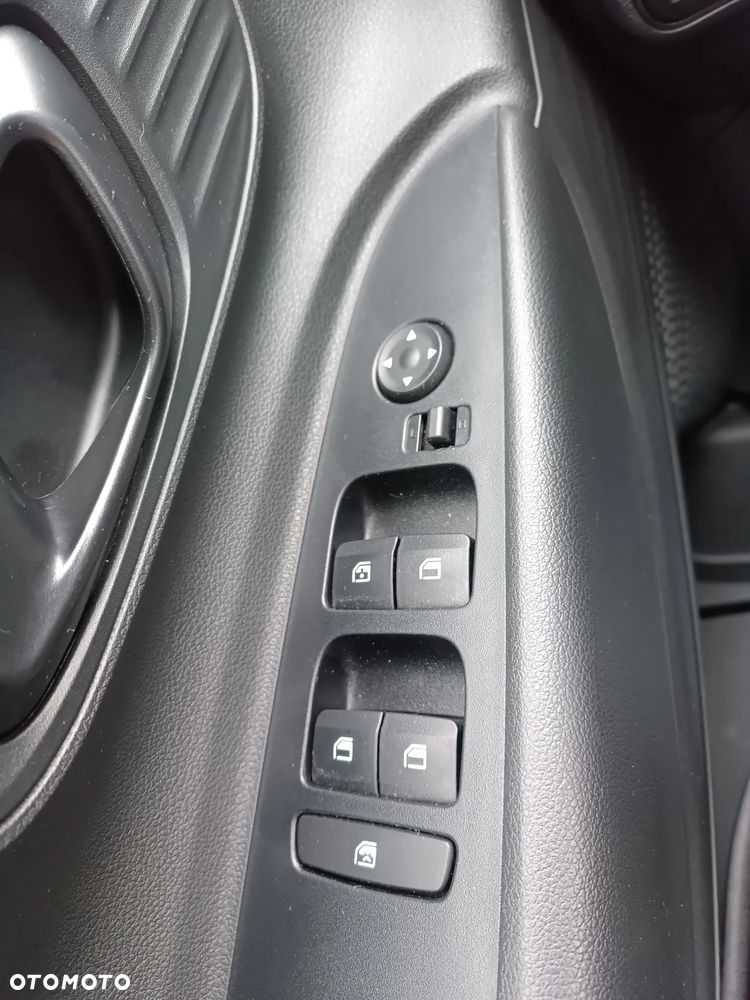 Hyundai i20 - 21