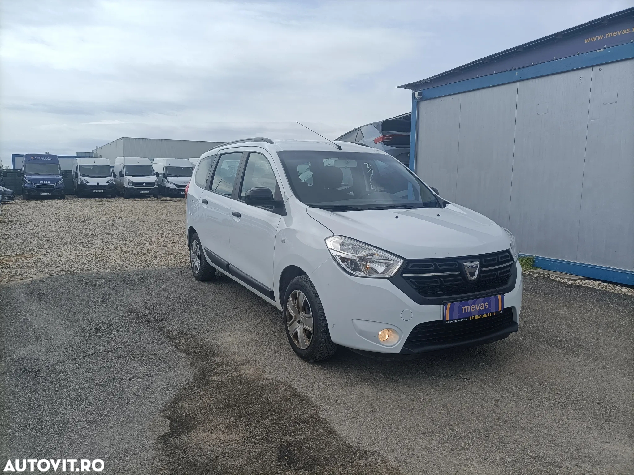 Dacia Lodgy 1.5 Blue dCi Laureate - 3