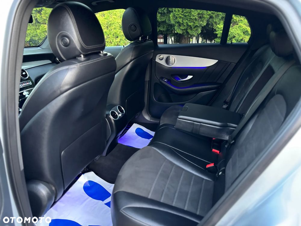Mercedes-Benz GLC 200 d 4Matic 9G-TRONIC AMG Line - 21