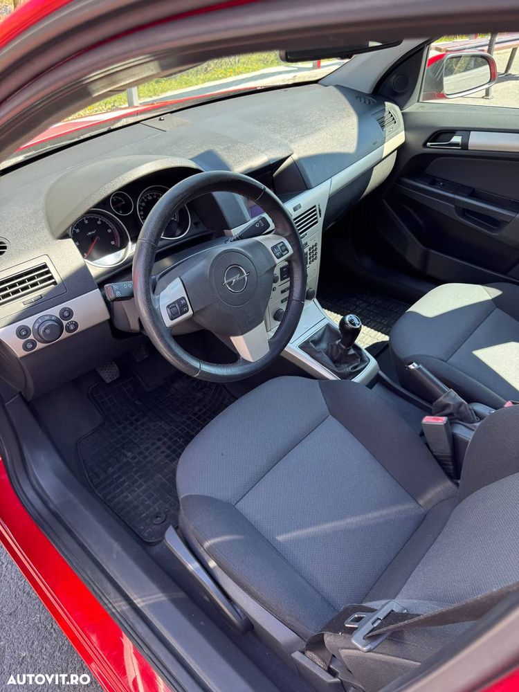 Opel Astra 1.9 CDTI Cosmo - 10