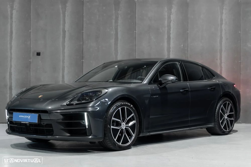 Porsche Panamera 4 E-Hybrid - 1