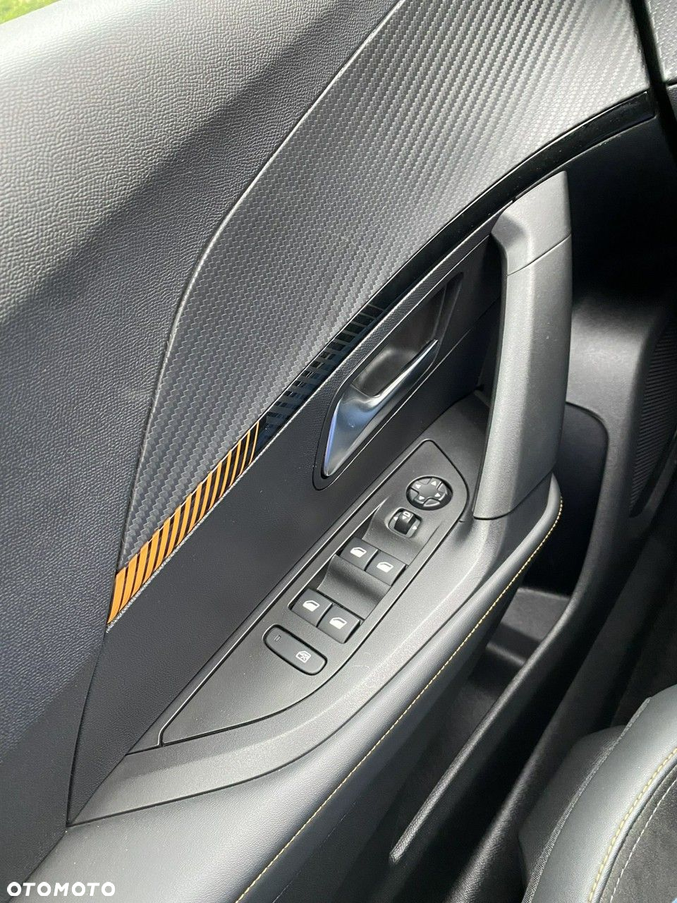 Peugeot 2008 BlueHDi 110 Allure - 30