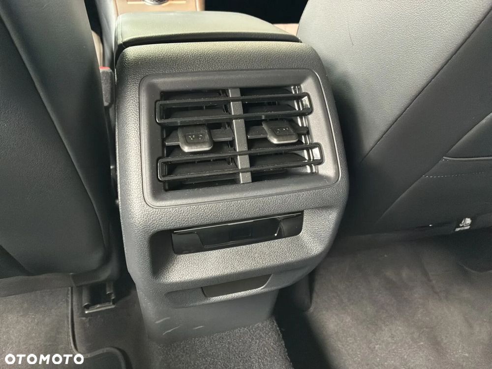 Volkswagen Tiguan - 30