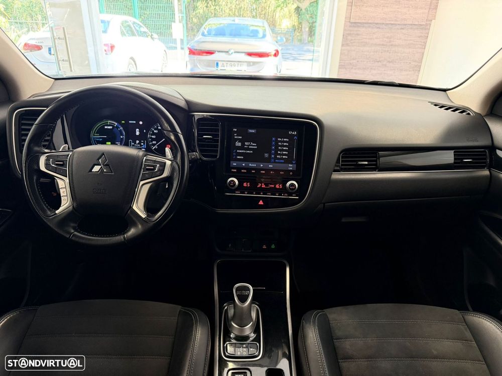 Mitsubishi Outlander 2.4 4WD Diamant - 9
