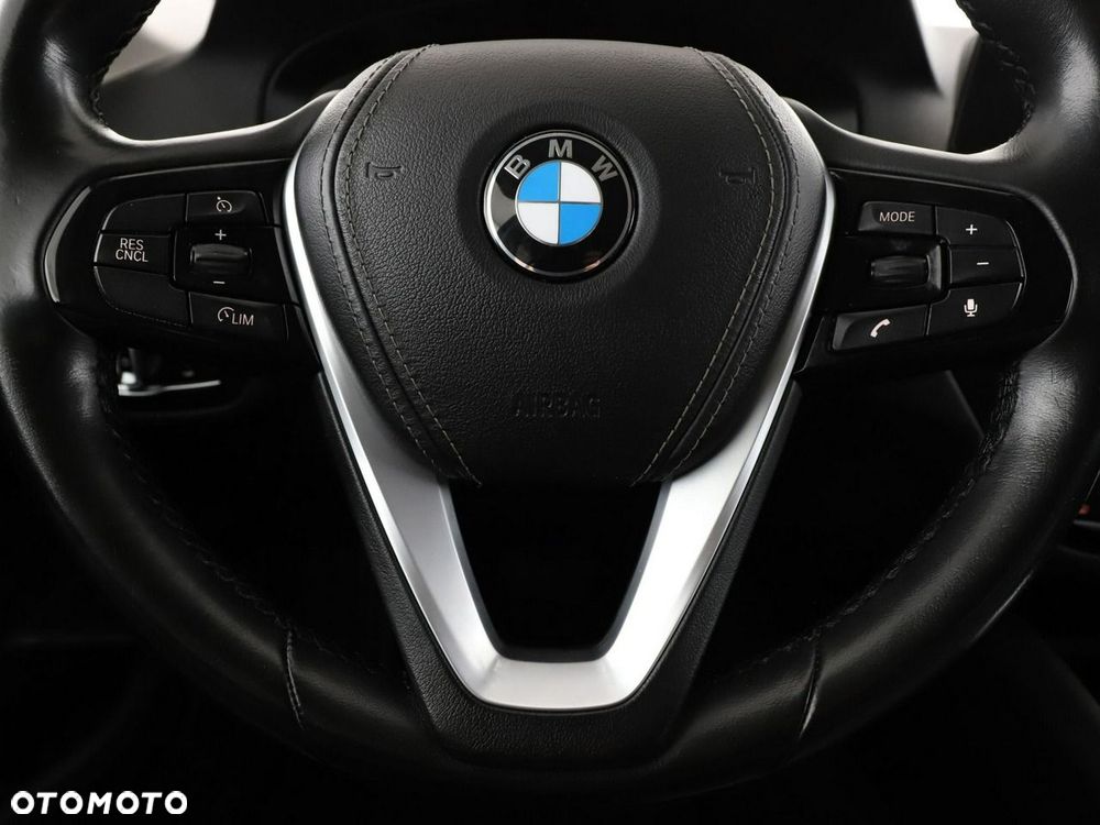 BMW Seria 5 520d - 22