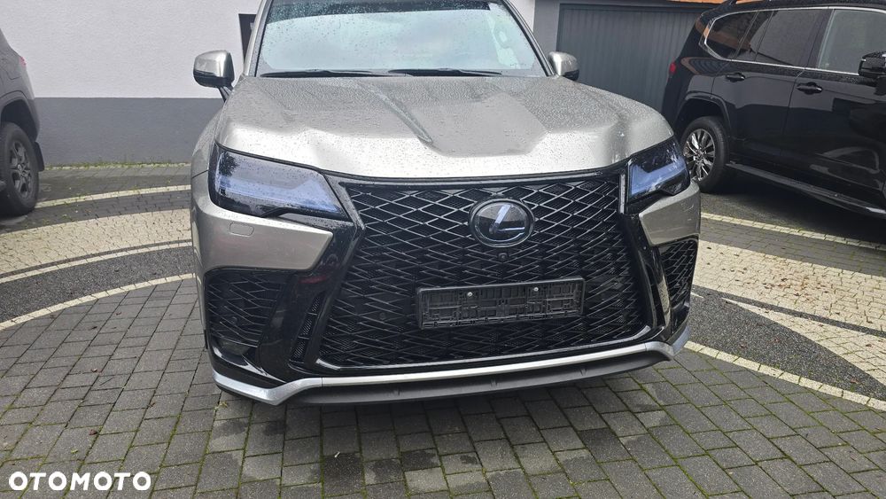 Lexus LX - 24