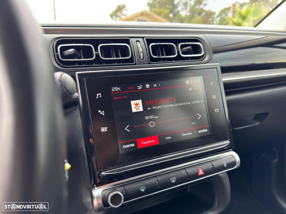 Citroën C3 1.2 PureTech Shine - 23