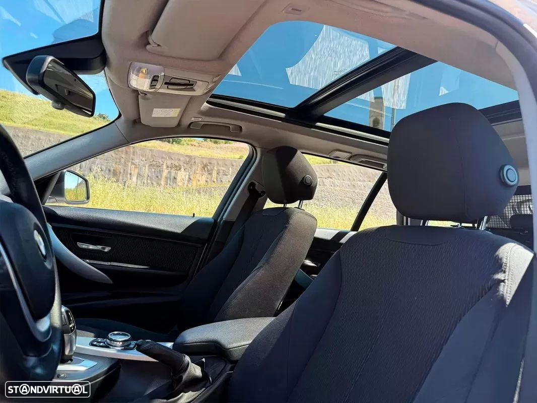BMW 320 d Touring xDrive Aut. Sport Line - 6