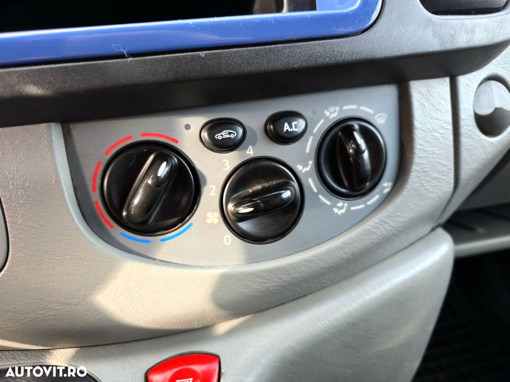 Renault Trafic Grand Passenger L2H1 Authentique - 9