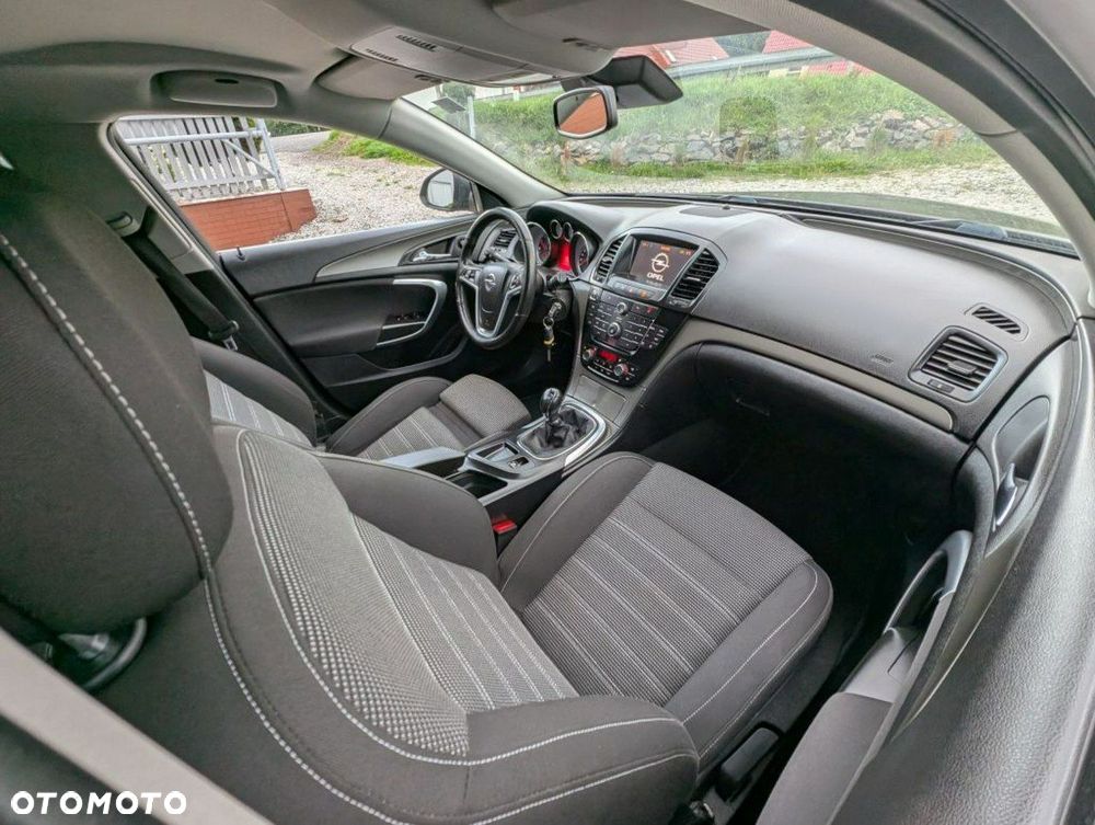 Opel Insignia - 15