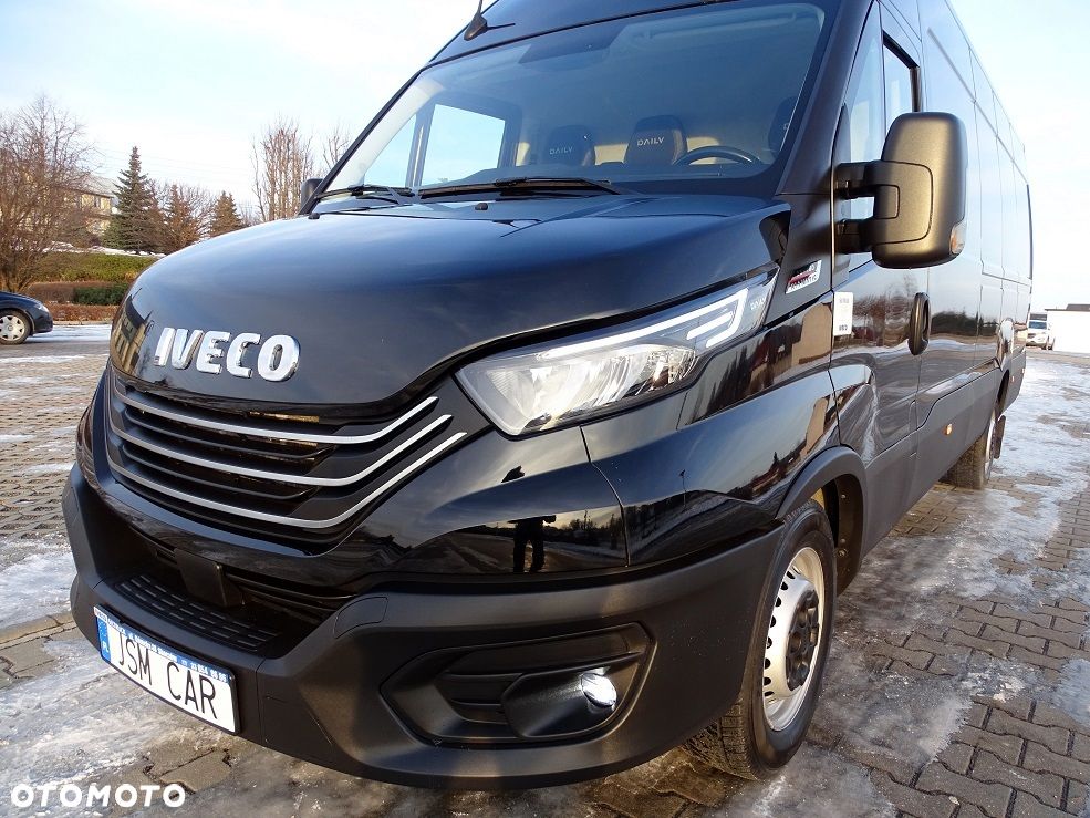 Iveco Daily 35S18 L4H2 3.0 180 Hi-MATIC FULL LED Blaszak Furgon UNIKAT!! JAK NOWY!! Salon PL 1 Wł.!! - 8