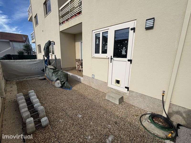 T1 800m da praia de Salgueiros - Grande imagem: 2/12