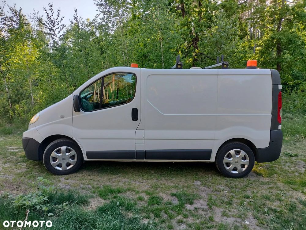 Opel vivaro - 25