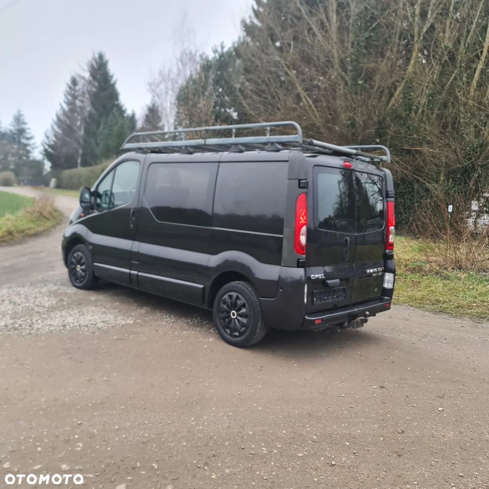 Opel VIVARO 6-OSOBOWY - 4