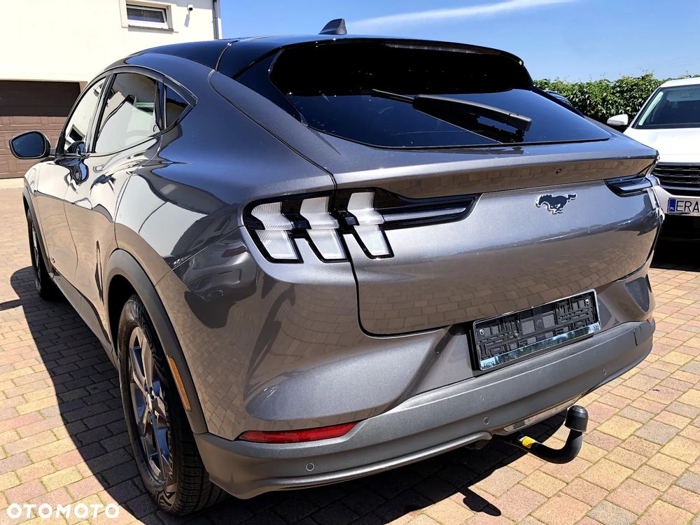 Ford Mustang Mach-E - 21