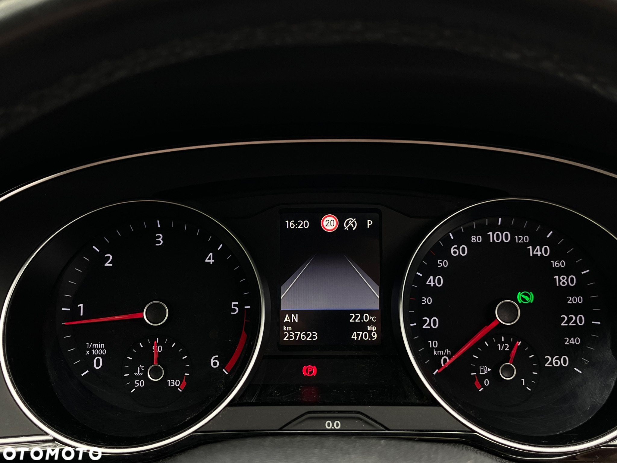 Volkswagen Passat 2.0 TDI BMT Highline DSG - 33