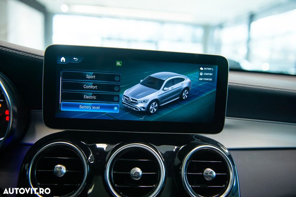 Mercedes-Benz GLC Coupe 300 e 4MATIC - 26