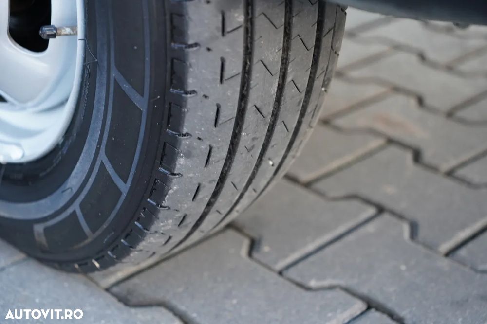 Iveco DAILY 35C11 / BASCULATOR / CU TRACȚIE MÂNĂ / DOUĂ TRACȚII / MANUAL / 7 LOCURI / IMPORTAT - 22