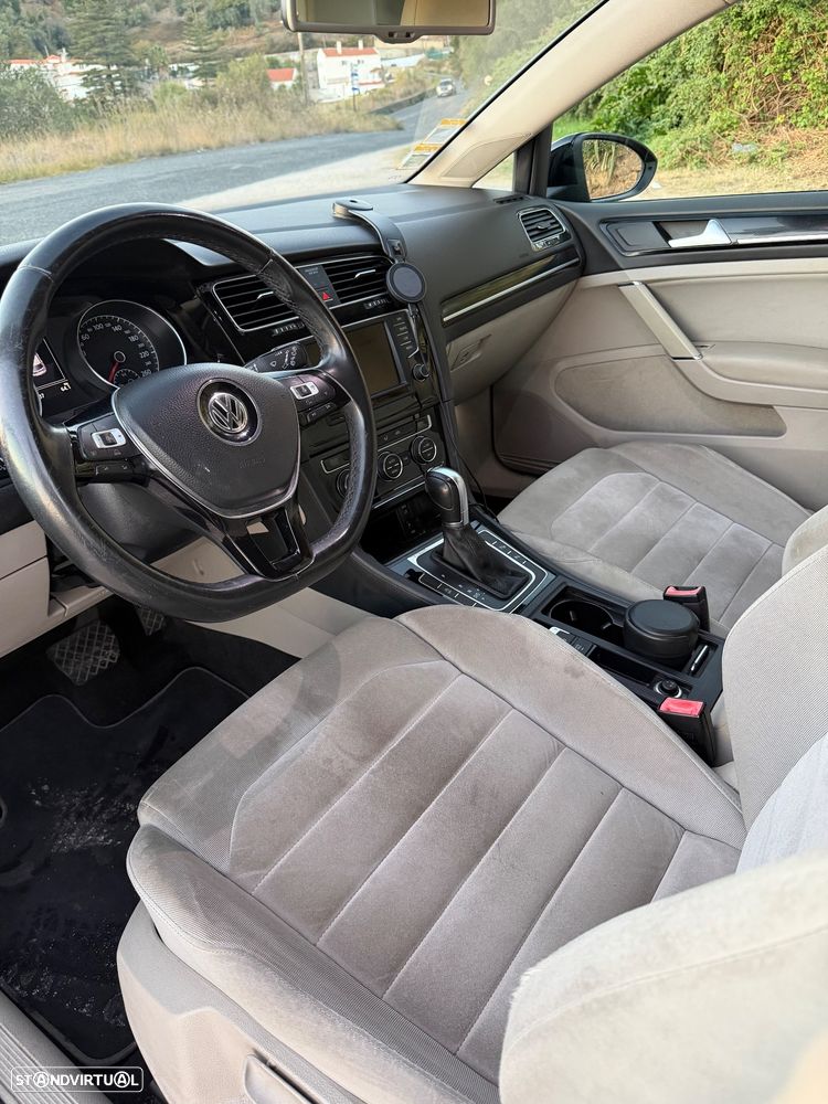 VW Golf 1.6 TDi Highline DSG - 6