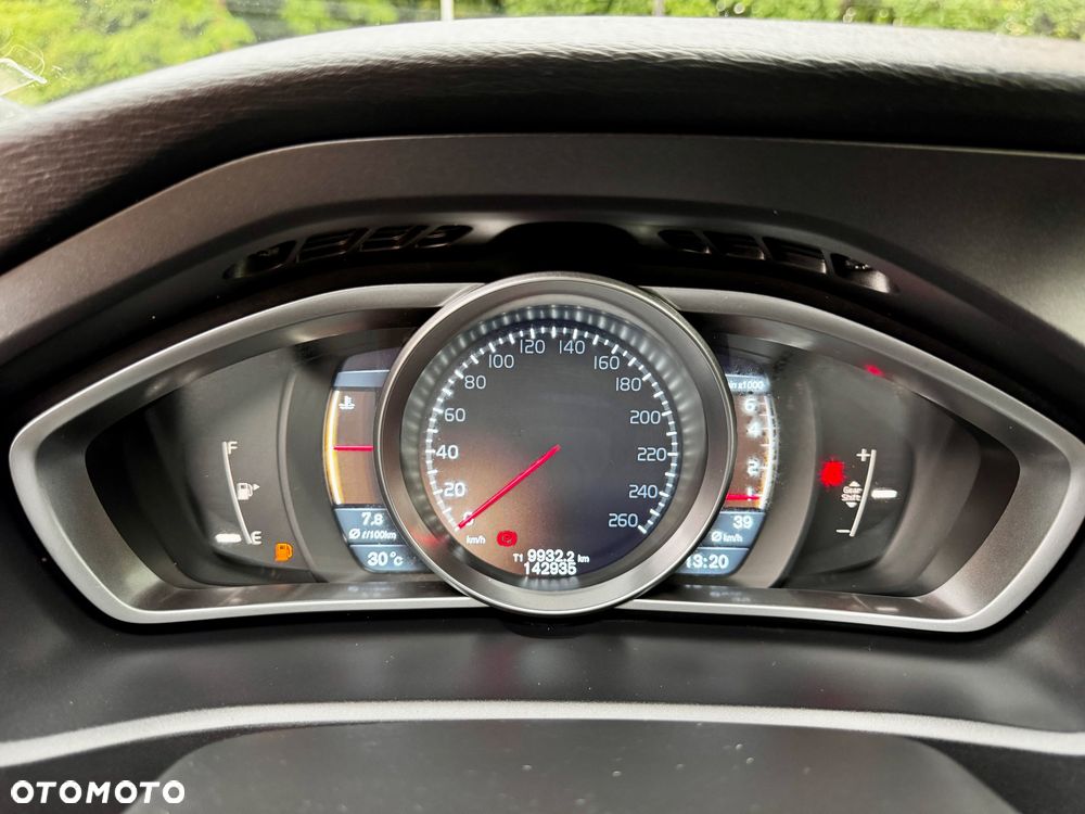 Volvo V40 T3 Kinetic - 16