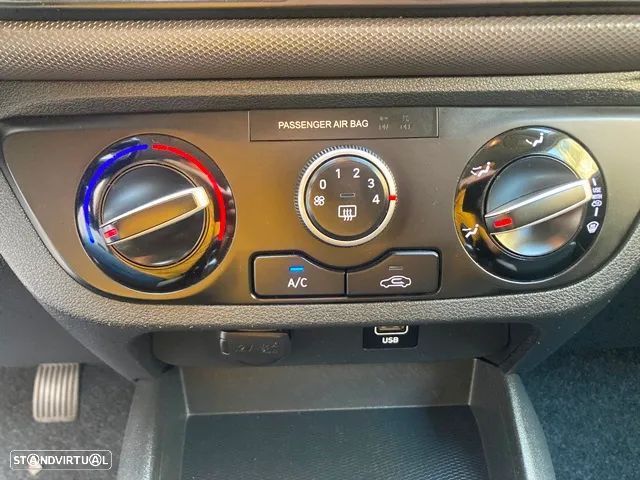 Hyundai i10 1.0 EDITION 30 - 17