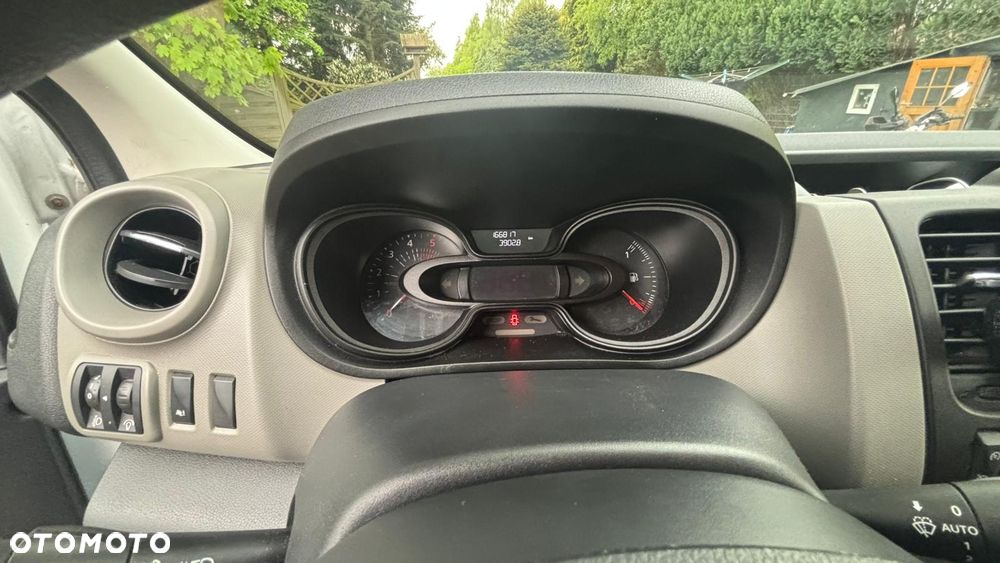 Renault Trafic - 14