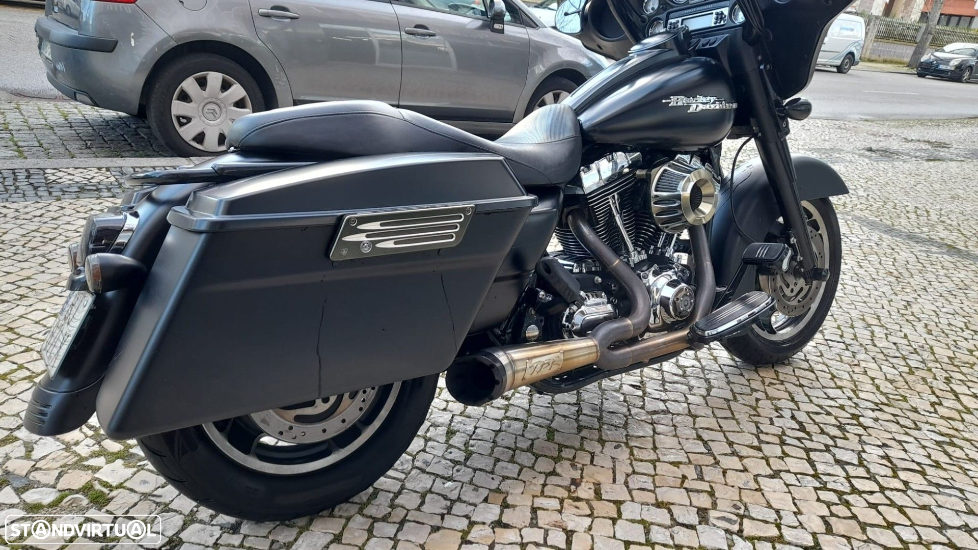 Harley-Davidson FLH X Street Glide - 9