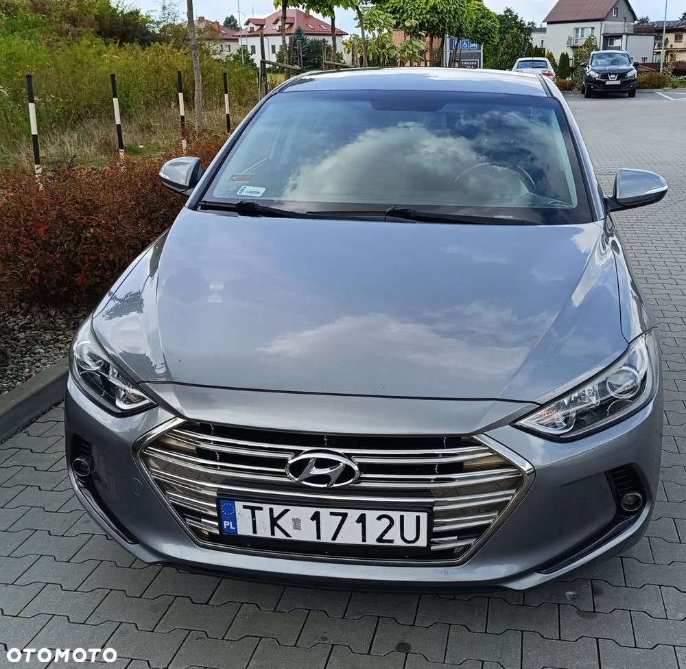 Hyundai Elantra 1.6 Comfort - 5