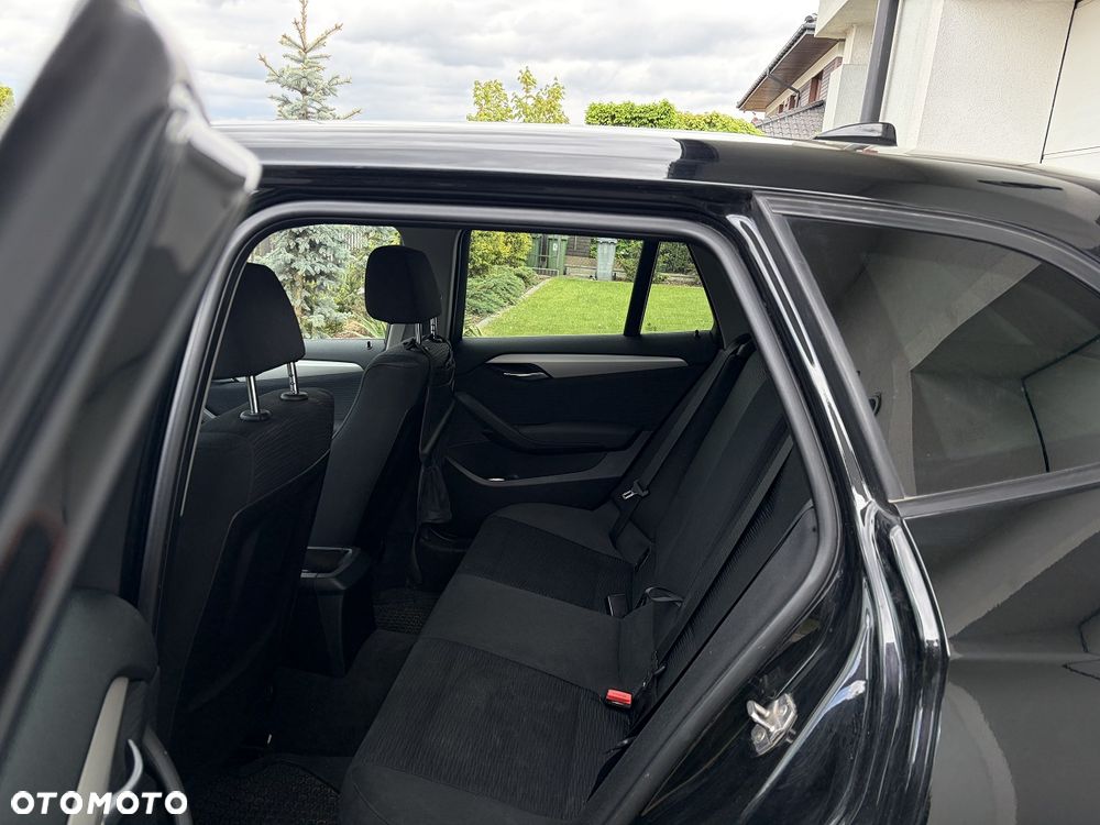 BMW X1 sDrive16d - 11