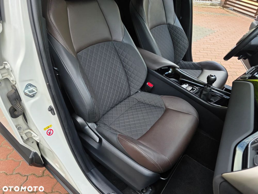 Toyota C-HR 1.2 T Prestige - 27