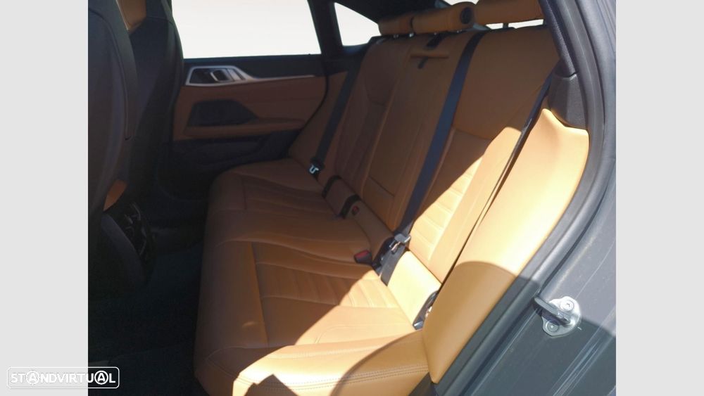 BMW i4 eDrive35 Pack Desportivo M - 14
