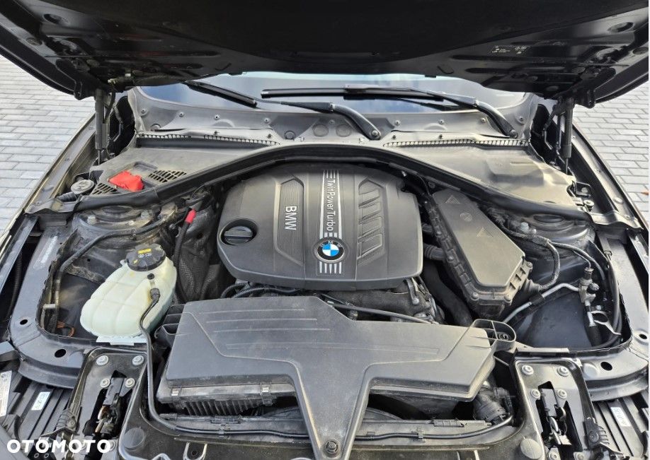 BMW Seria 3 320d DPF Blue Performance Edition Sport - 16