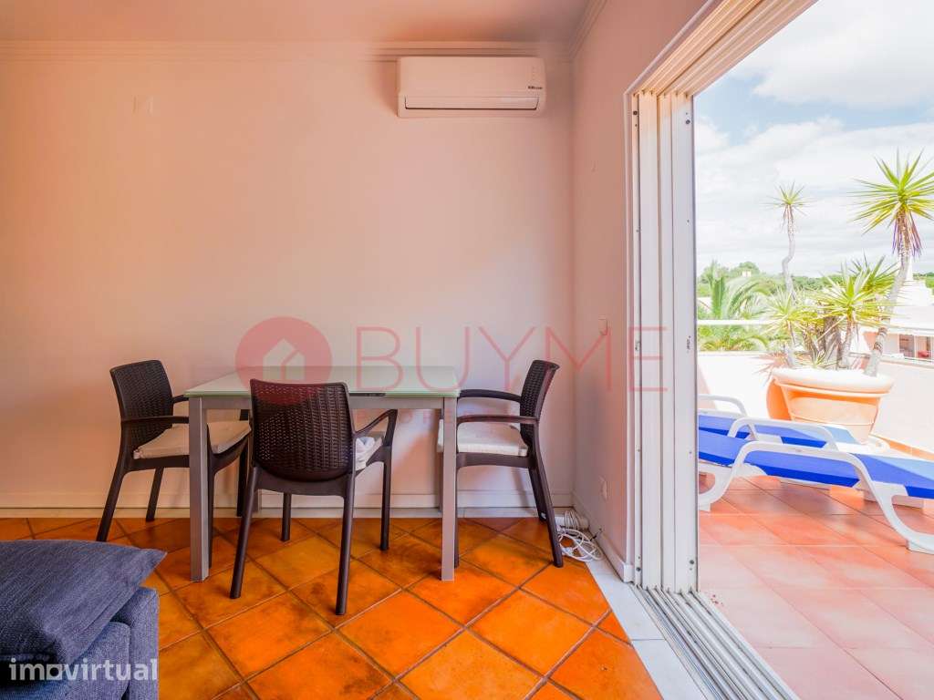 Apartamento T0+1 com terraço privativo em condomínio com piscina em... - Grande imagem: 5/17