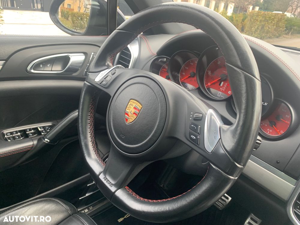 Porsche Cayenne - 7