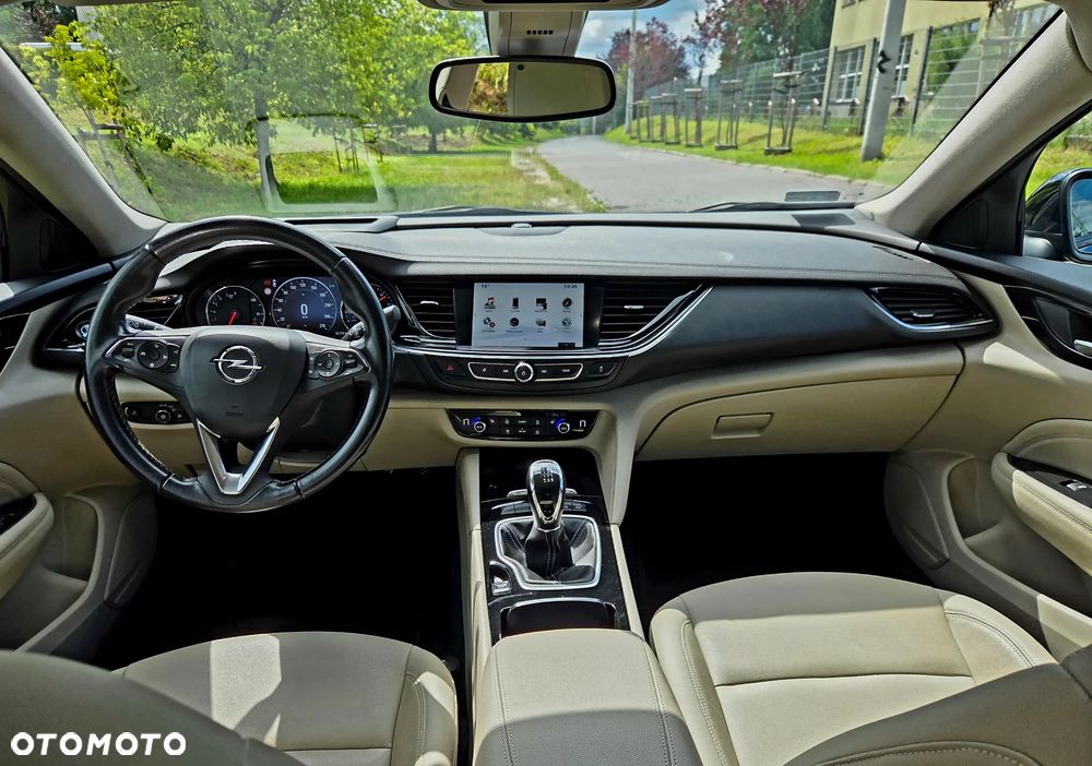 Opel Insignia 1.5 T Elite S&S - 9