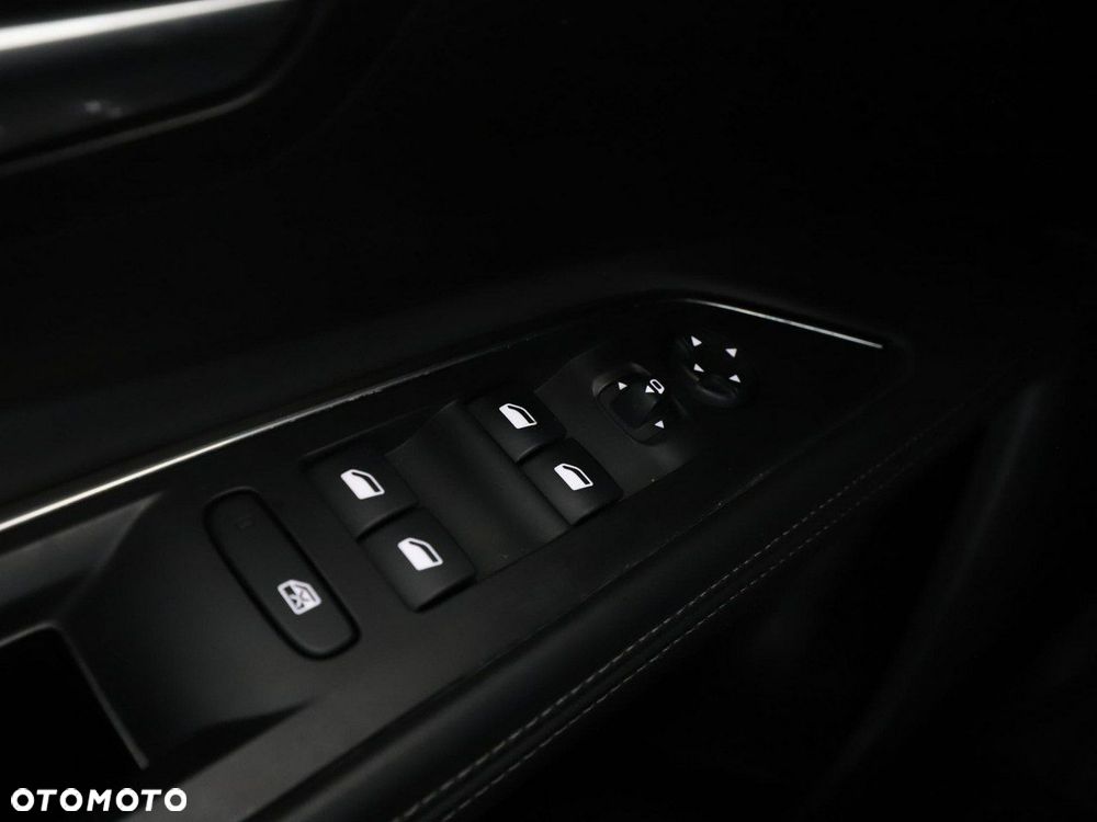 Peugeot 3008 1.6 BlueHDi Allure S&S EAT6 - 37