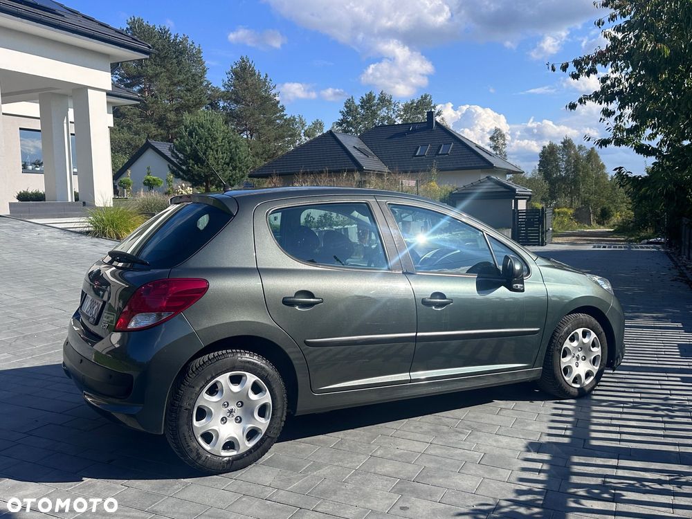 Peugeot 207 1.4 16V Trendy - 1