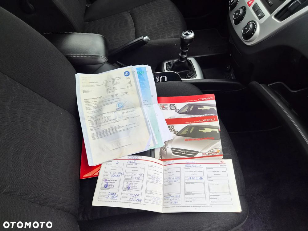 Kia Ceed - 29
