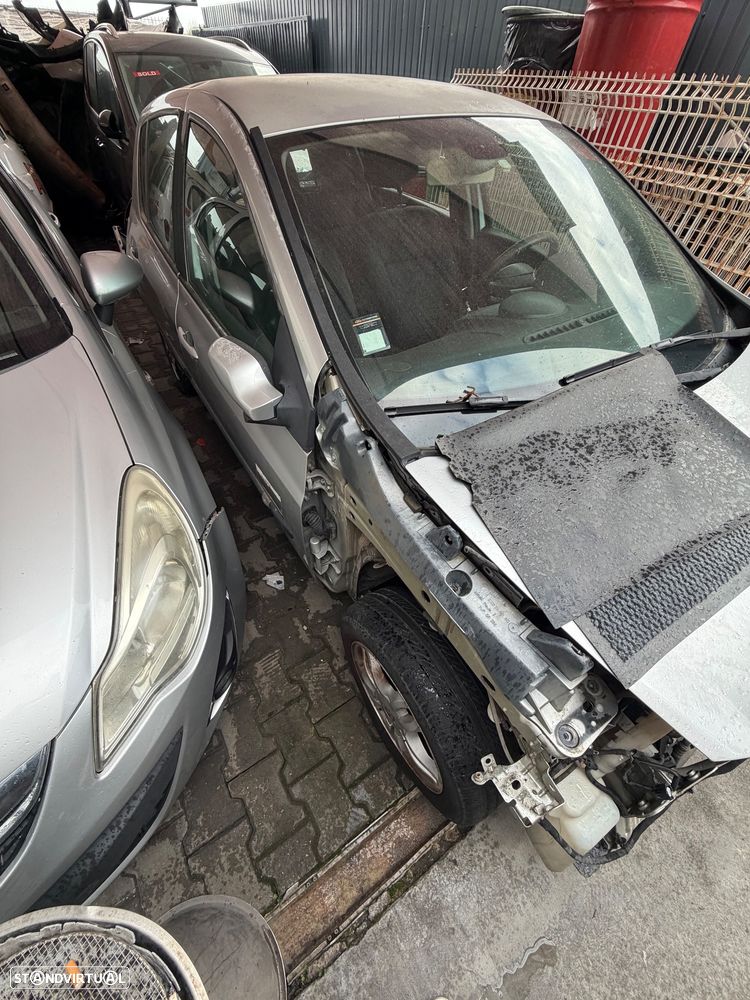 Renault Clio 1.2 16V Privilège - 2