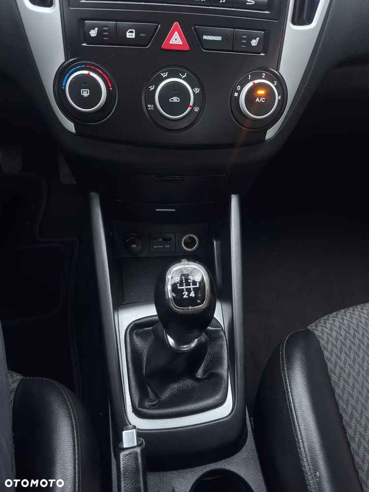 Kia Ceed 1.4 CVVT Dream-Team Edition - 15