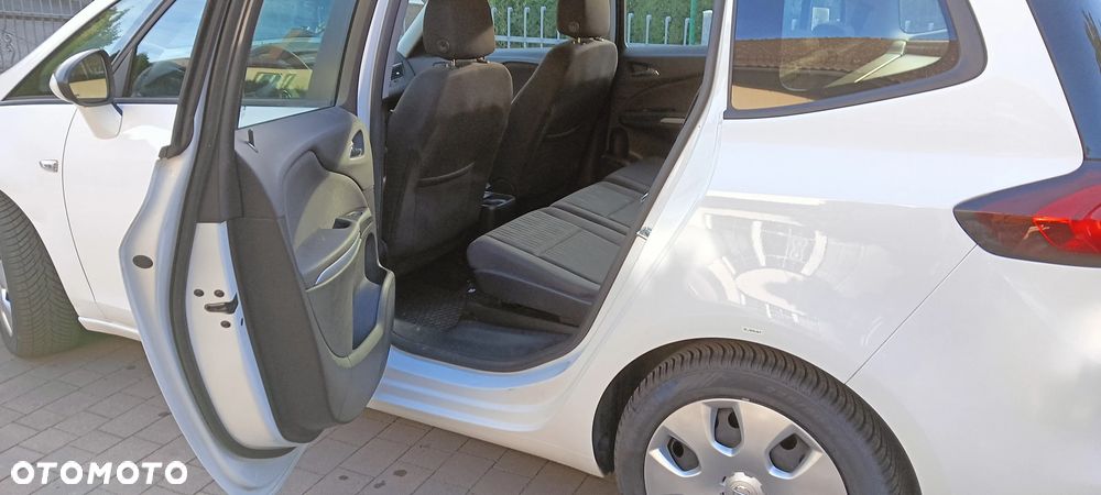 Opel Zafira - 9