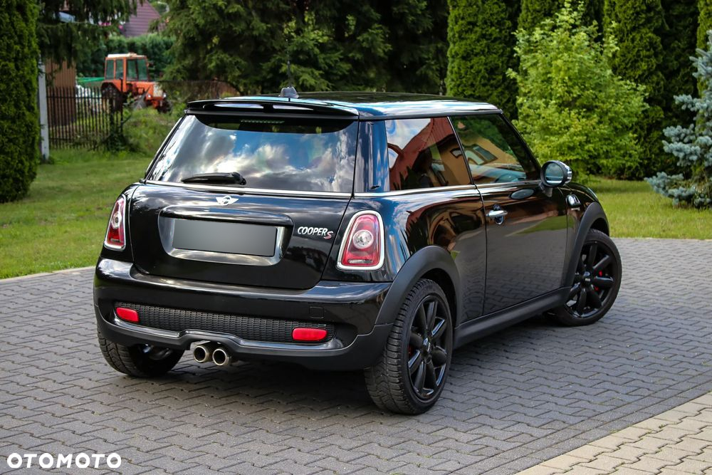 MINI Cooper S 50 Mayfair - 16