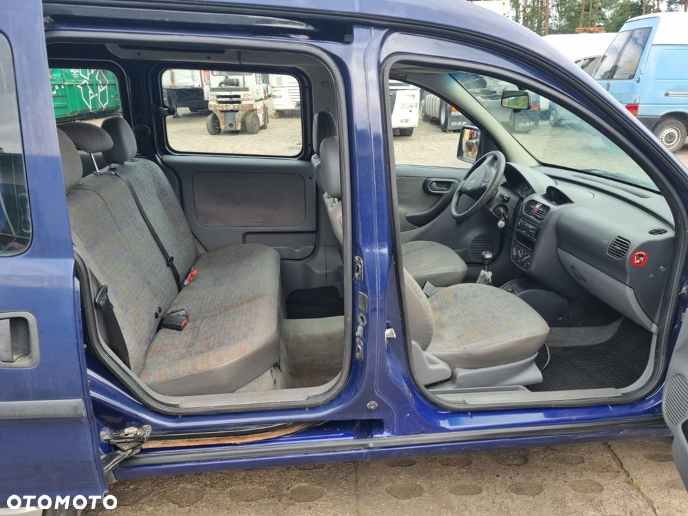 Opel Combo Tour - 8