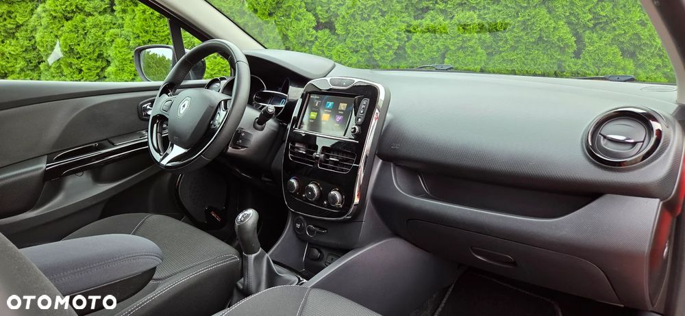 Renault Clio - 28